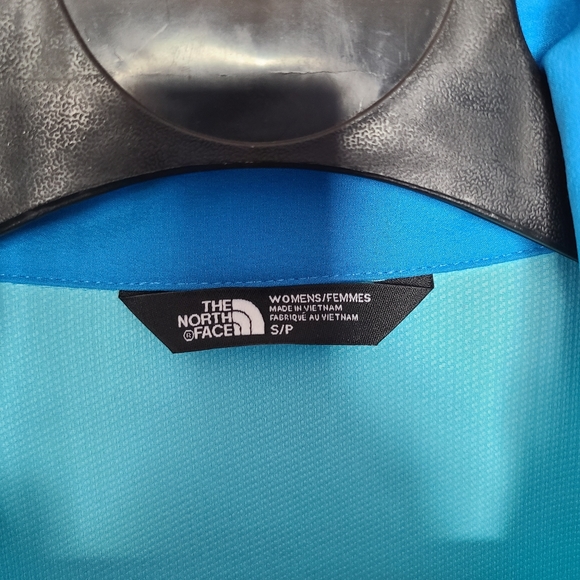 North Face windbreaker - Picture 3 of 6